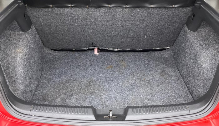 2015 Volkswagen Polo HIGHLINE1.5L DIESEL, Diesel, Manual, 68,124 km, Boot Inside