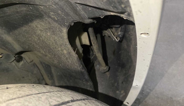 2017 Maruti Swift VDI, Diesel, Manual, 75,765 km, Right fender - Lining loose