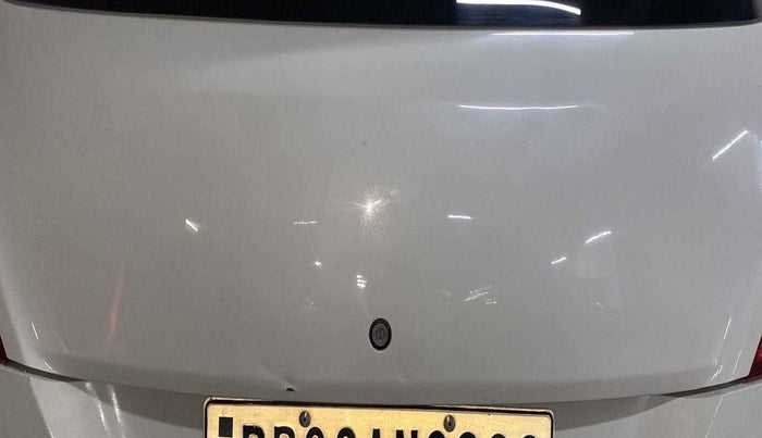 2017 Maruti Swift VDI, Diesel, Manual, 75,765 km, Dicky (Boot door) - Slightly rusted