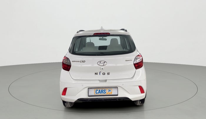 2021 Hyundai GRAND I10 NIOS SPORTZ 1.2 KAPPA VTVT CNG, CNG, Manual, 30,318 km, Back/Rear
