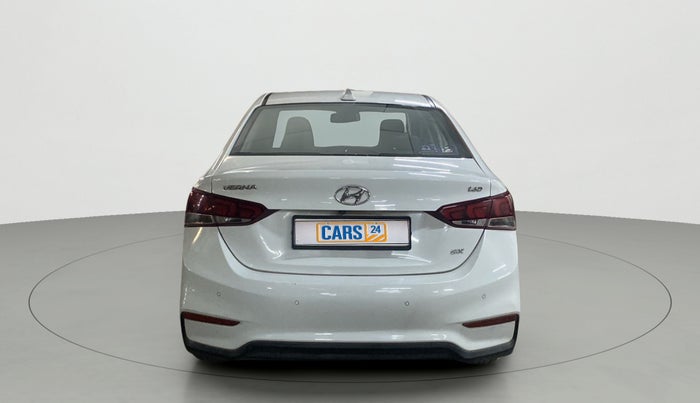 2017 Hyundai Verna 1.6 SX (O) CRDI MT, Diesel, Manual, 98,990 km, Back/Rear