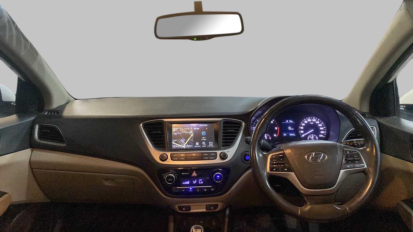 2017 Hyundai Verna 1.6 SX (O) CRDI MT, Diesel, Manual, 98,990 km, Dashboard