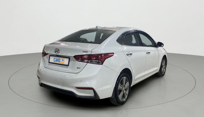 2017 Hyundai Verna 1.6 SX (O) CRDI MT, Diesel, Manual, 98,990 km, Right Back Diagonal