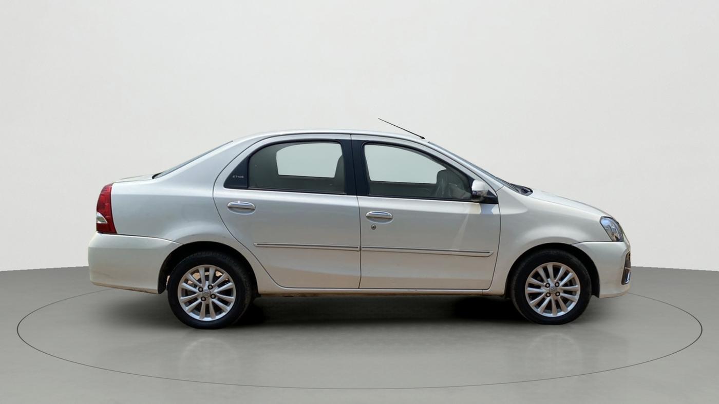 2017 Toyota Etios VXD PLATINUM, Diesel, Manual, 47,978 km, Right Side View