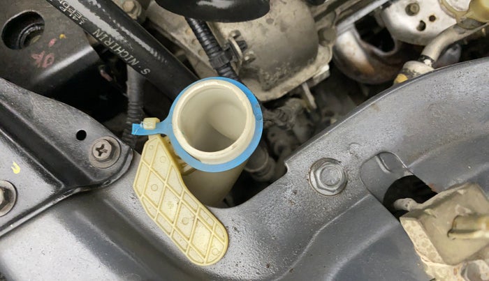 2013 Maruti Swift Dzire VXI, Petrol, Manual, 80,318 km, Front windshield - Wiper bottle cap missing