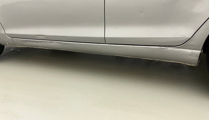 2013 Maruti Swift Dzire VXI, Petrol, Manual, 80,318 km, Left running board - Minor scratches