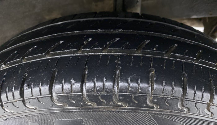 2019 Renault Kwid RXL, Petrol, Manual, 59,668 km, Left Rear Tyre Tread