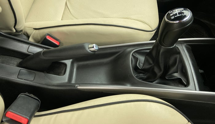 2019 Toyota Glanza G MT PETROL, Petrol, Manual, 19,546 km, Gear Lever