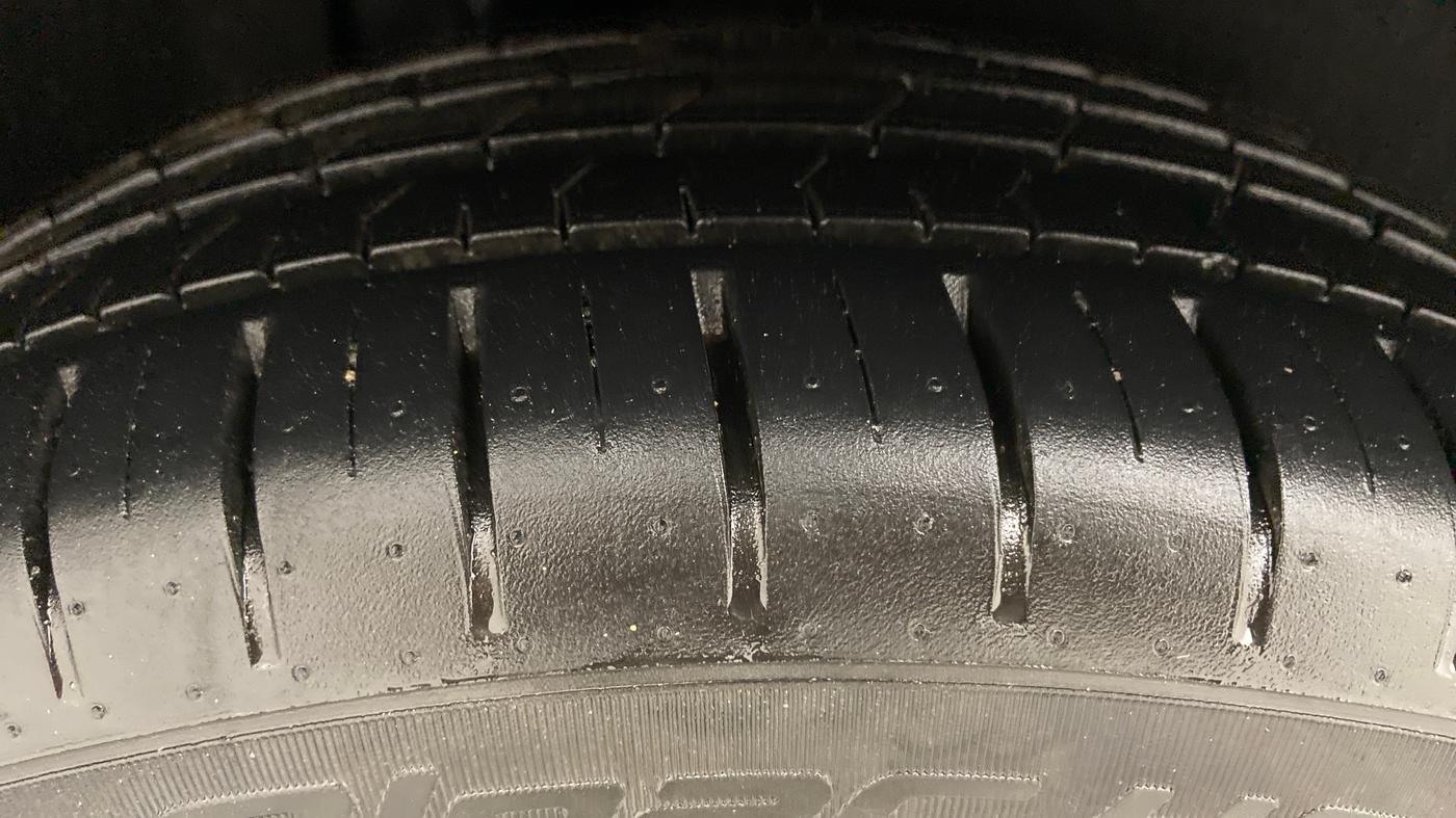 2019 Toyota Glanza G MT PETROL, Petrol, Manual, 19,546 km, Right Rear Tyre Tread
