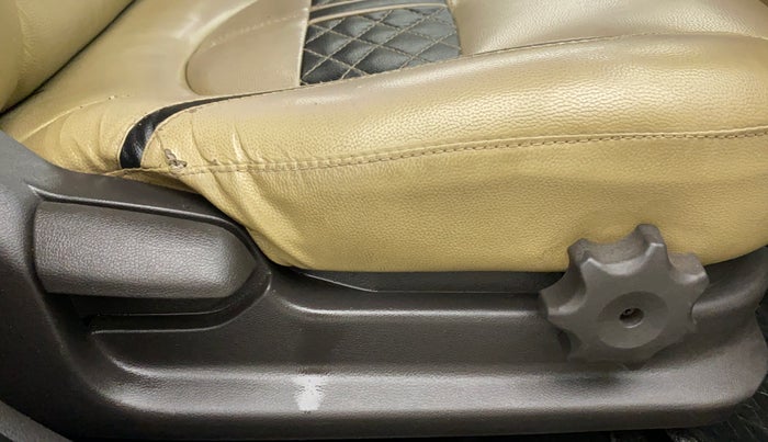 2014 Hyundai Verna FLUIDIC 1.6 VTVT SX AT, CNG, Automatic, 62,883 km, Driver Side Adjustment Panel