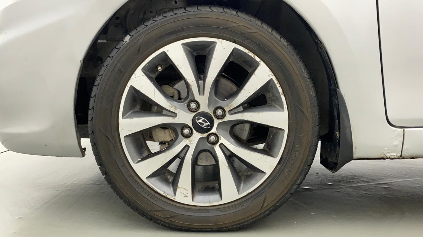 2014 Hyundai Verna FLUIDIC 1.6 VTVT SX AT, CNG, Automatic, 62,883 km, Left Front Wheel