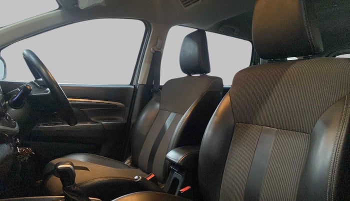 2020 Maruti XL6 ZETA AT, Petrol, Automatic, 31,882 km, Right Side Front Door Cabin