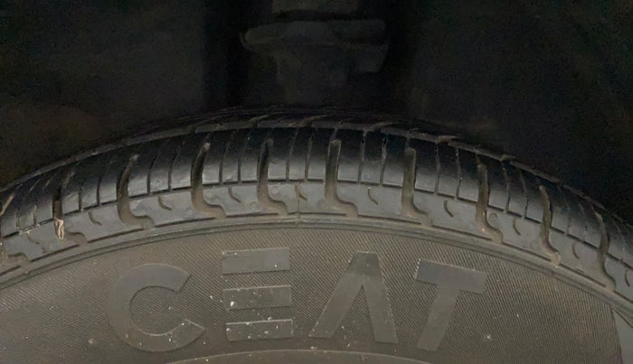 2018 Renault Kwid RXT 1.0, Petrol, Manual, 61,303 km, Right Front Tyre Tread