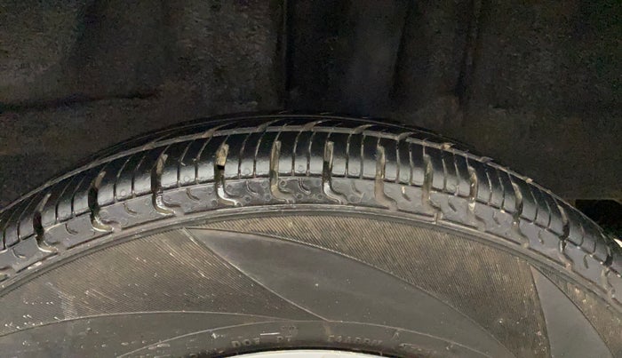 2018 Renault Kwid RXT 1.0, Petrol, Manual, 61,303 km, Left Rear Tyre Tread