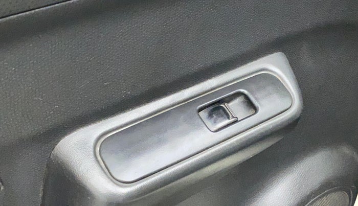 2011 Maruti Swift LXI, Petrol, Manual, 74,040 km, Left front window switch / handle - Power window makes minor noise