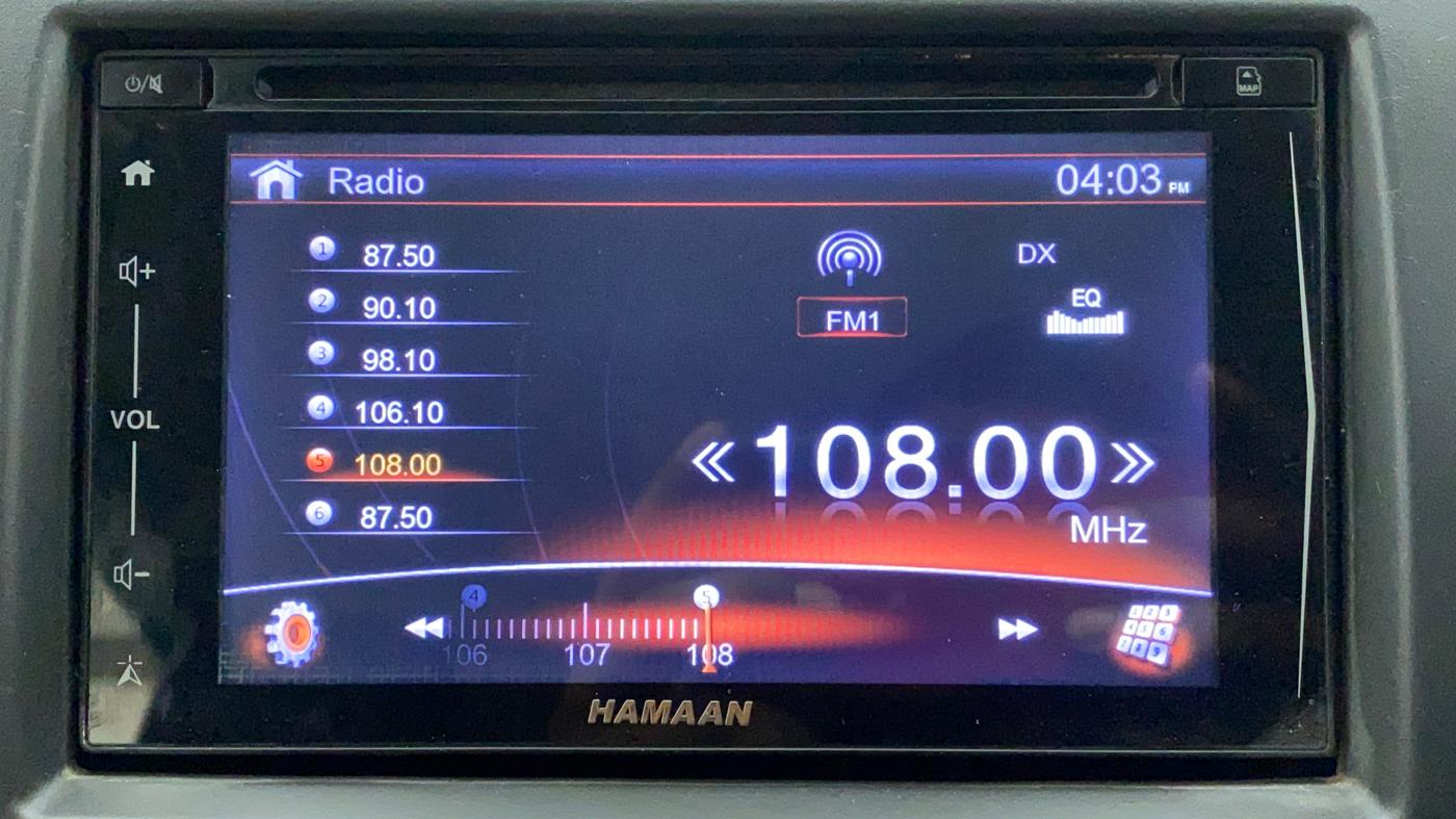 2011 Maruti Swift LXI, Petrol, Manual, 74,040 km, Infotainment System