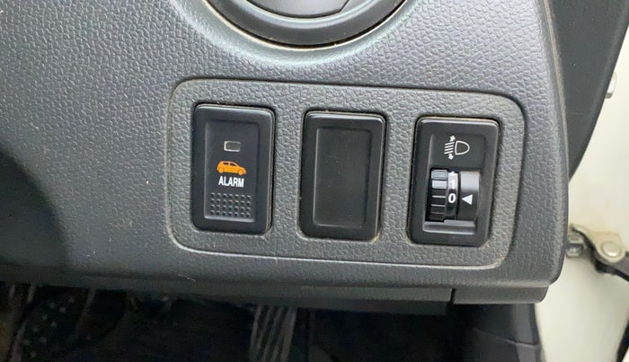 2011 Maruti Swift LXI, Petrol, Manual, 74,040 km, Dashboard - Headlight height adjustment not working