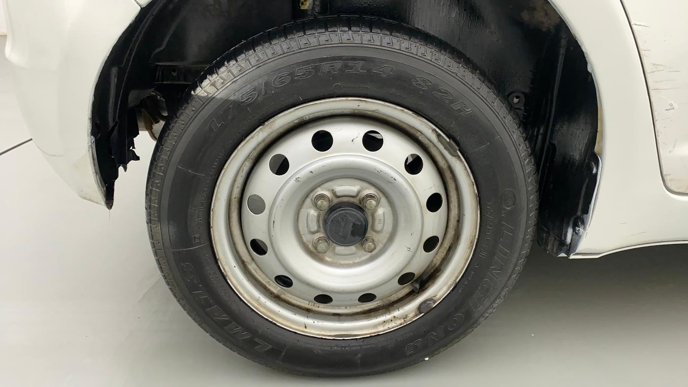2011 Maruti Swift LXI, Petrol, Manual, 74,040 km, Right Rear Wheel