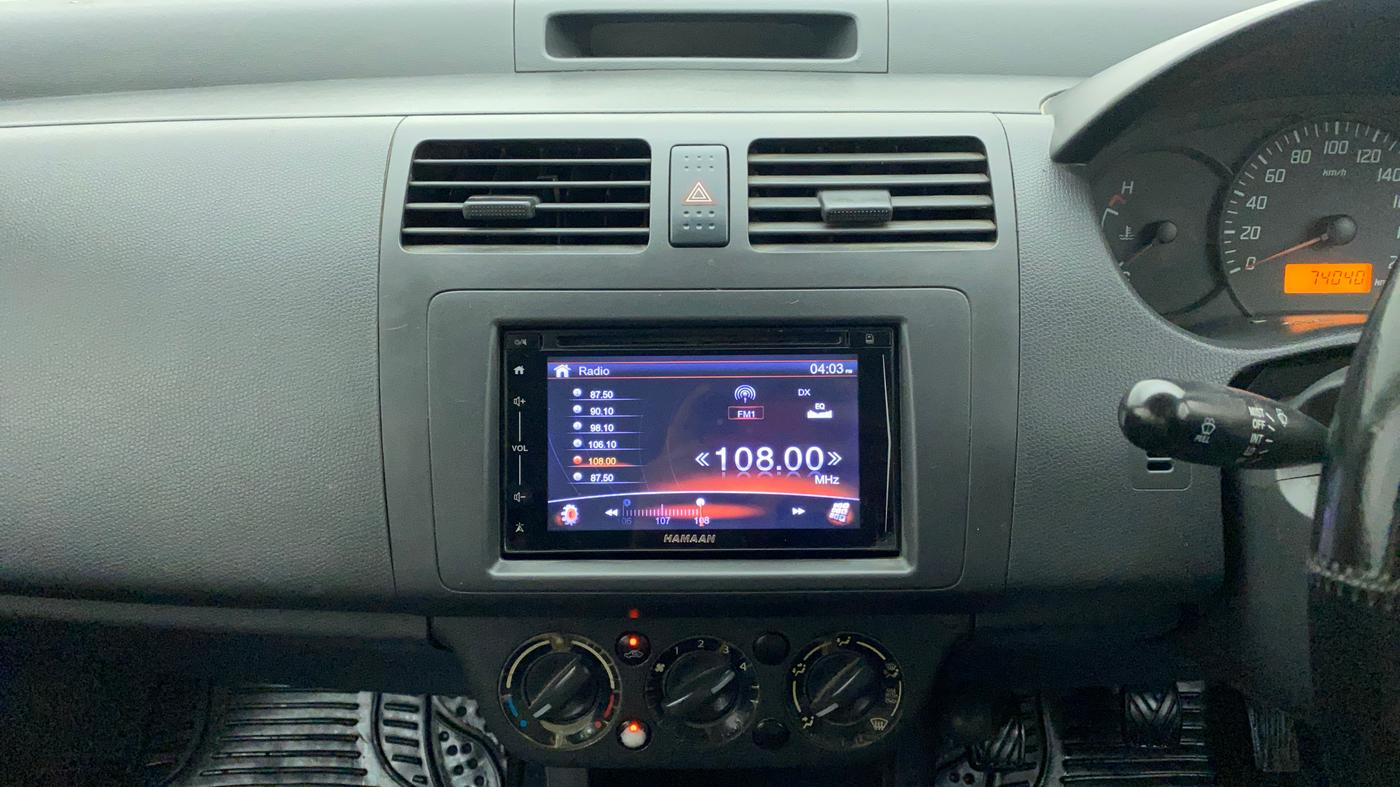 2011 Maruti Swift LXI, Petrol, Manual, 74,040 km, Air Conditioner