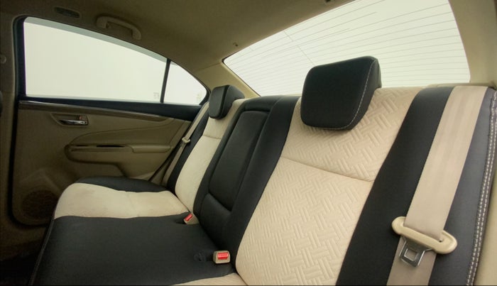 2018 Maruti Ciaz ALPHA 1.5 SHVS PETROL, Petrol, Manual, 1,23,897 km, Right Side Rear Door Cabin