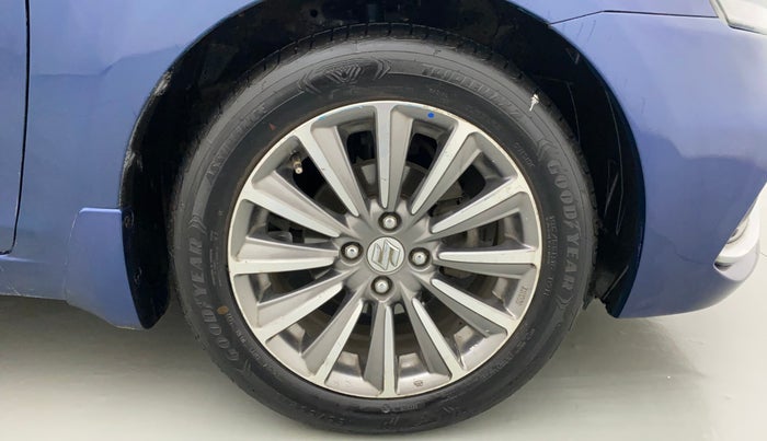 2018 Maruti Ciaz ALPHA 1.5 SHVS PETROL, Petrol, Manual, 1,23,897 km, Right Front Wheel