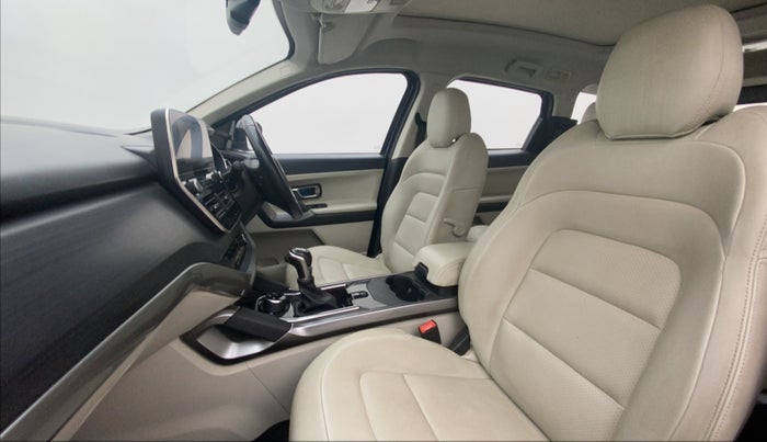 2021 Tata Safari XZA PLUS 6S, Diesel, Automatic, 25,063 km, Right Side Front Door Cabin