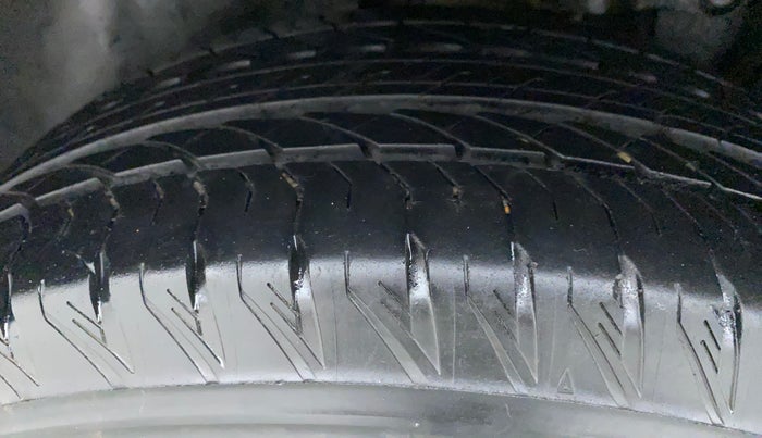 2021 Tata Safari XZA PLUS 6S, Diesel, Automatic, 25,063 km, Right Rear Tyre Tread