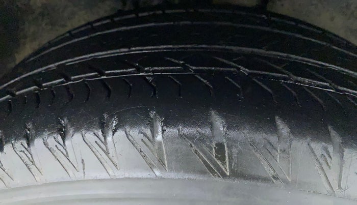 2021 Tata Safari XZA PLUS 6S, Diesel, Automatic, 25,063 km, Right Front Tyre Tread