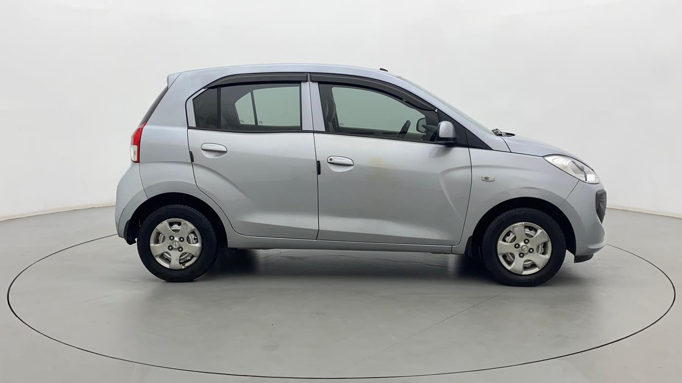 2018 Hyundai NEW SANTRO MAGNA, Petrol, Manual, 65,750 km, Right Side View
