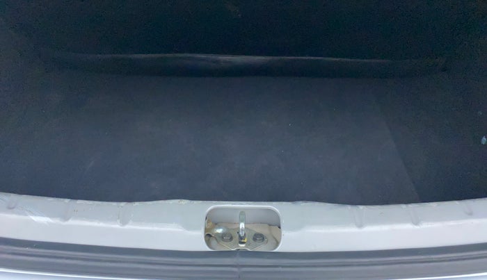 2018 Hyundai NEW SANTRO MAGNA, Petrol, Manual, 65,750 km, Boot Inside