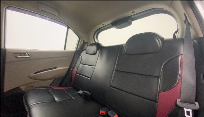 2018 Hyundai NEW SANTRO MAGNA, Petrol, Manual, 65,750 km, Right Side Rear Door Cabin