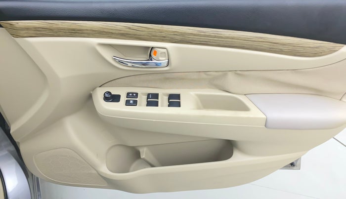 2018 Maruti Ciaz DELTA 1.5 SHVS MT PETROL, Petrol, Manual, 24,316 km, Driver Side Door Panels Control