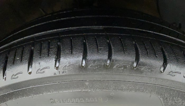 2020 Hyundai AURA SX PLUS 1.2 AMT, Petrol, Automatic, 21,836 km, Right Front Tyre Tread