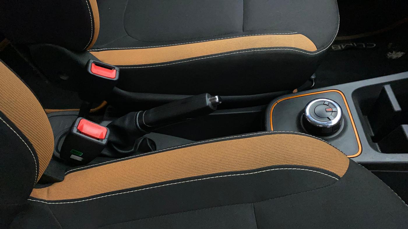 2019 Renault Kwid CLIMBER 1.0 AMT (O), Petrol, Automatic, 25,881 km, Gear Lever