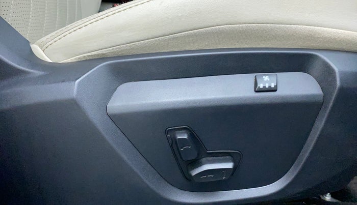2021 Tata Safari XZA PLUS GOLD 6 S, Diesel, Automatic, 34,935 km, Driver Side Adjustment Panel