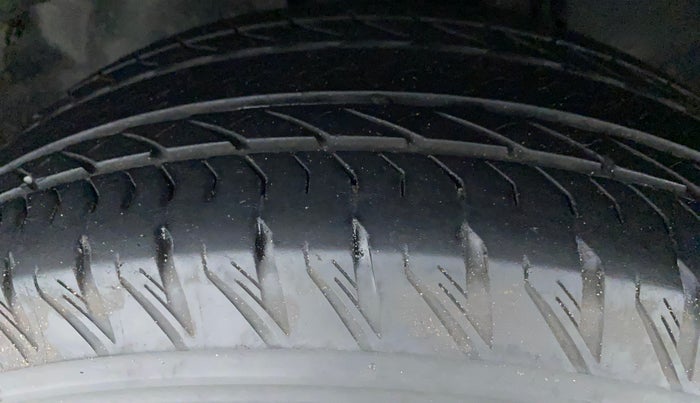 2021 Tata Safari XZA PLUS GOLD 6 S, Diesel, Automatic, 34,935 km, Left Front Tyre Tread