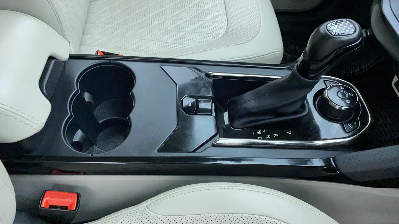 2021 Tata Safari XZA PLUS GOLD 6 S, Diesel, Automatic, 34,935 km, Gear Lever