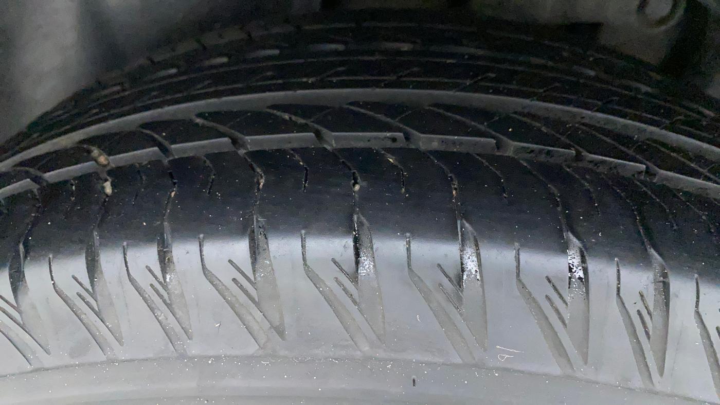 2021 Tata Safari XZA PLUS GOLD 6 S, Diesel, Automatic, 34,935 km, Right Rear Tyre Tread