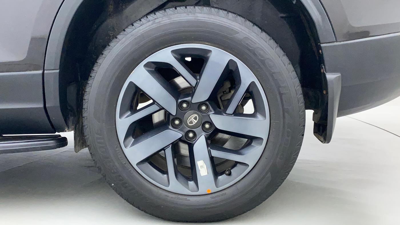 2021 Tata Safari XZA PLUS GOLD 6 S, Diesel, Automatic, 34,935 km, Left Rear Wheel