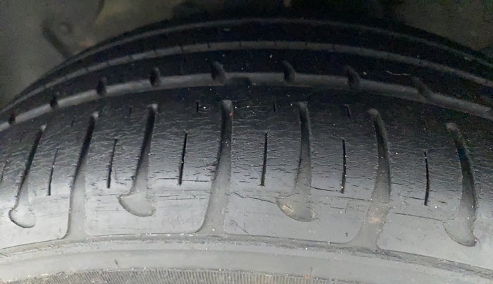 2019 Hyundai Xcent SX 1.2 CRDI, Diesel, Manual, 15,295 km, Left Front Tyre Tread
