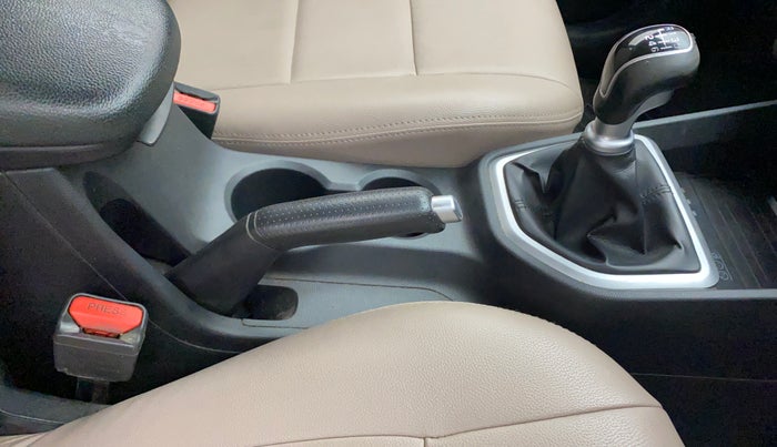 2018 Hyundai Creta SX 1.6 PETROL, Petrol, Manual, 1,06,506 km, Gear Lever