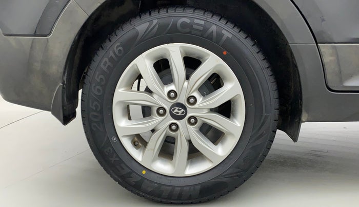 2018 Hyundai Creta SX 1.6 PETROL, Petrol, Manual, 1,06,506 km, Right Rear Wheel