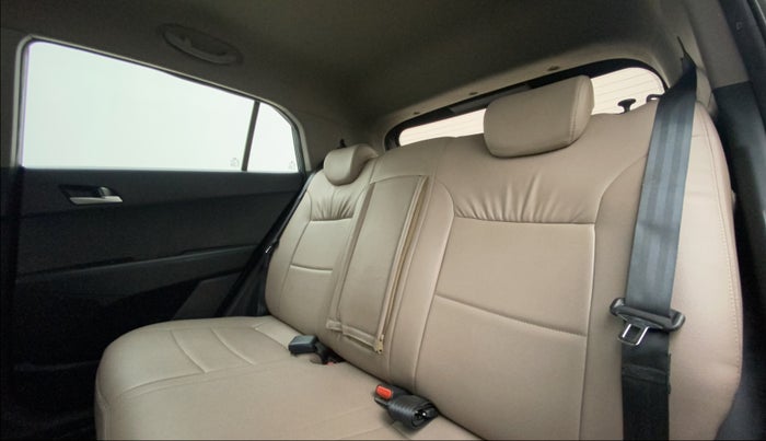 2018 Hyundai Creta SX 1.6 PETROL, Petrol, Manual, 1,06,506 km, Right Side Rear Door Cabin