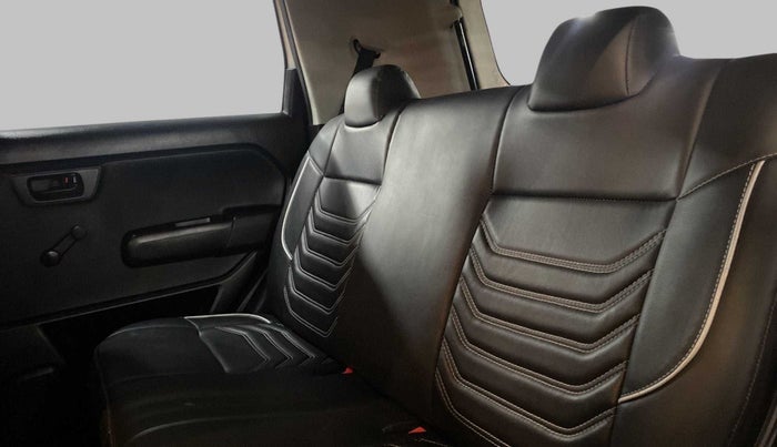 2022 Maruti New Wagon-R LXI CNG 1.0, CNG, Manual, 33,687 km, Right Side Rear Door Cabin