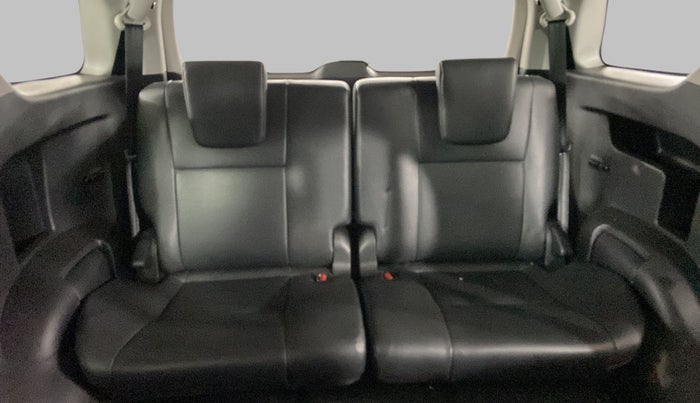 2022 Toyota Fortuner 4X2 MT 2.7 PETROL, Petrol, Manual, 5,830 km, Third Seat Row ( optional )