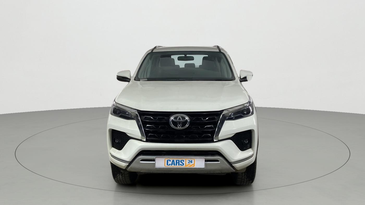 2022 Toyota Fortuner 4X2 MT 2.7 PETROL, Petrol, Manual, 5,830 km, Front