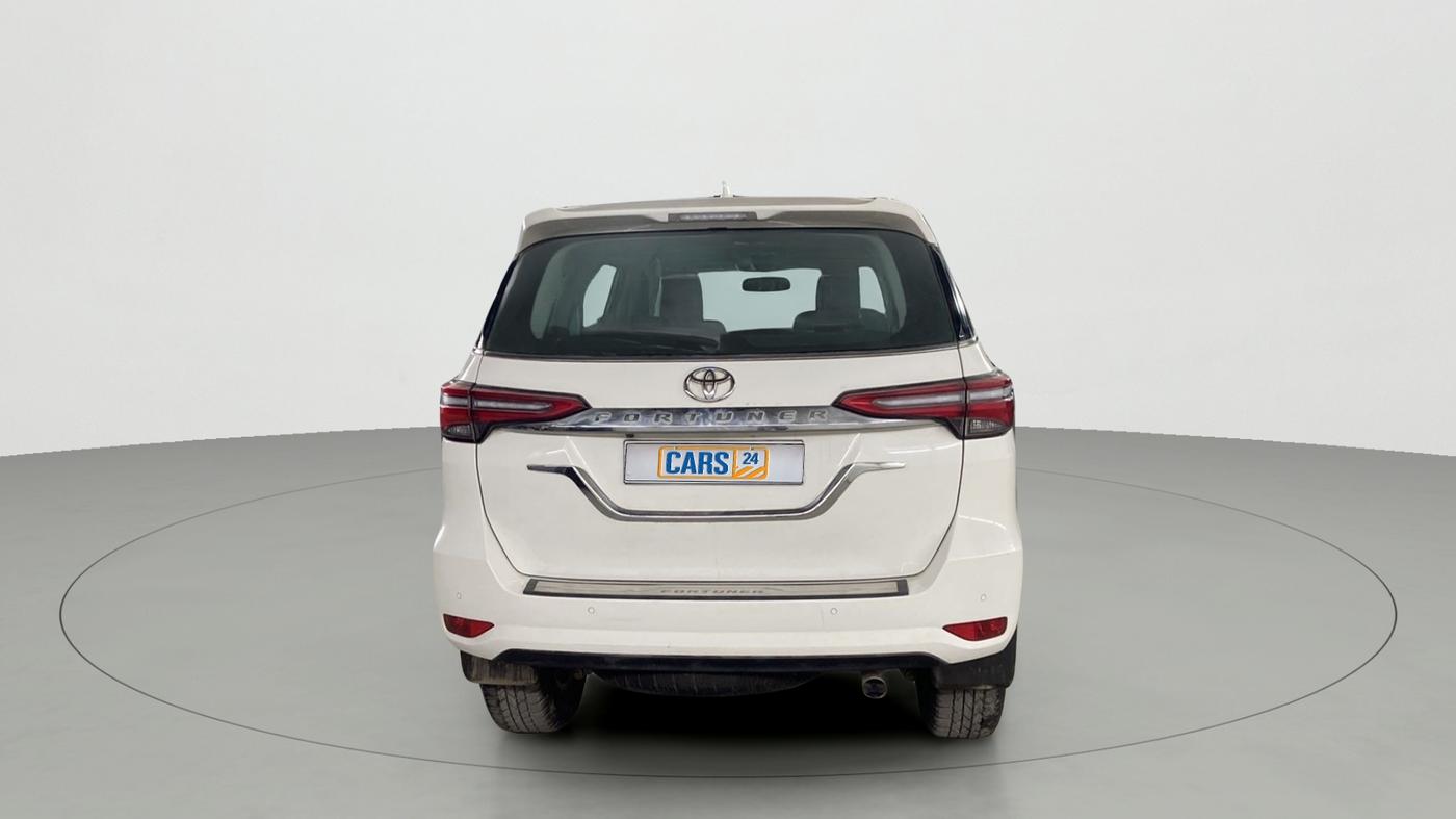 2022 Toyota Fortuner 4X2 MT 2.7 PETROL, Petrol, Manual, 5,830 km, Back/Rear
