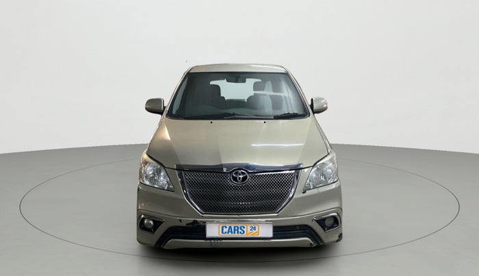 2015 Toyota Innova 2.5 VX 7 STR, Diesel, Manual, 1,04,654 km, Front