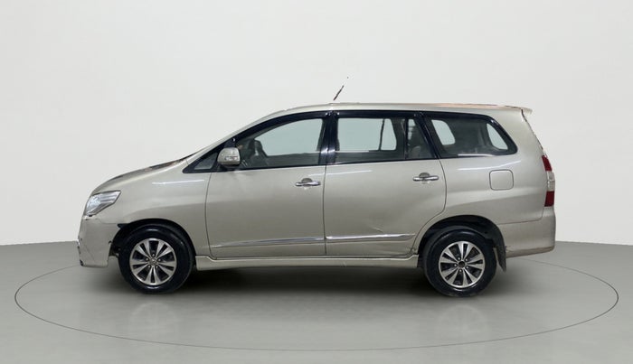 2015 Toyota Innova 2.5 VX 7 STR, Diesel, Manual, 1,04,654 km, Left Side