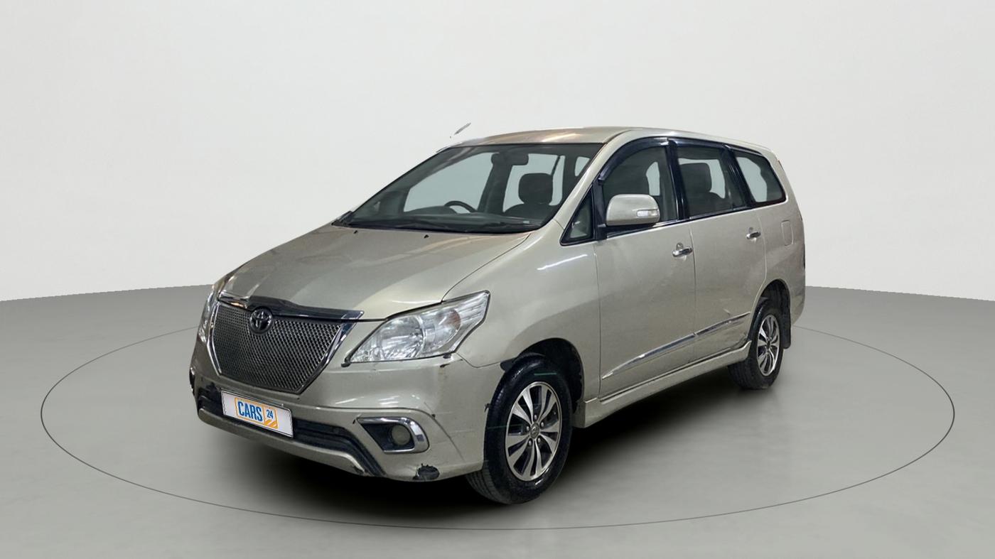 2015 Toyota Innova 2.5 VX 7 STR, Diesel, Manual, 1,04,654 km, Left Front Diagonal